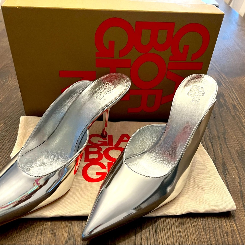 Gia Borghini Abella Pump Mirror Silver